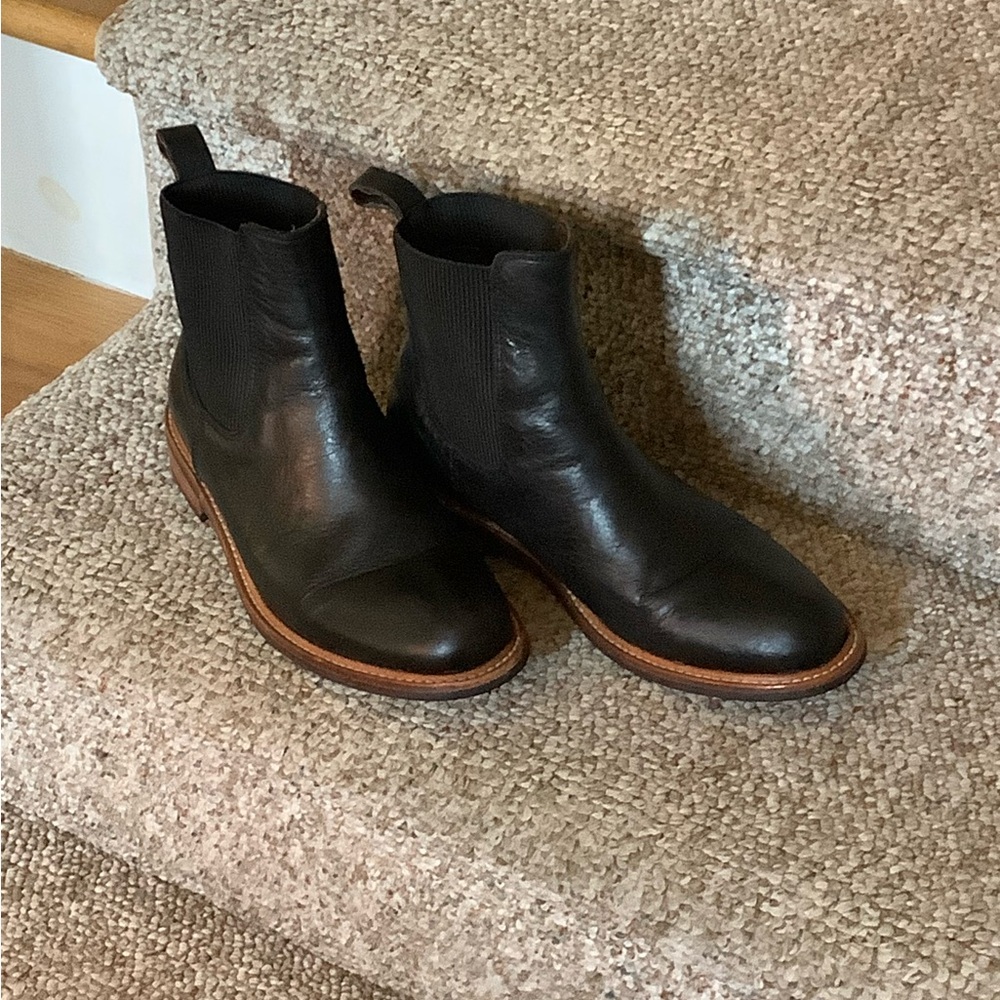 Nisolo Carmen Chelsea Leather Boots - Gently Used